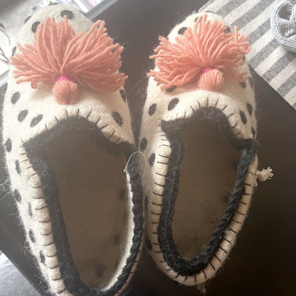 French Knot Polka dot slippers